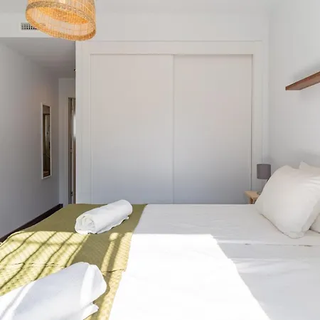 With Big Roof Terrace Apartment
