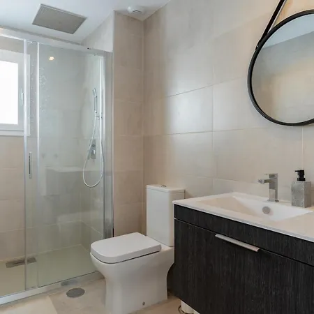 With Big Roof Terrace Lägenhet